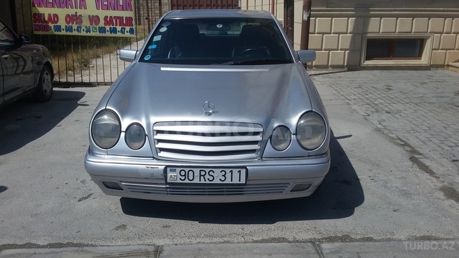 Mercedes E 200 1997, 258,000 km - 2.0 л - Bakı