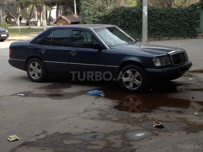 Mercedes E 280 1992, 336,913 km - 2.8 л - Sumqayıt