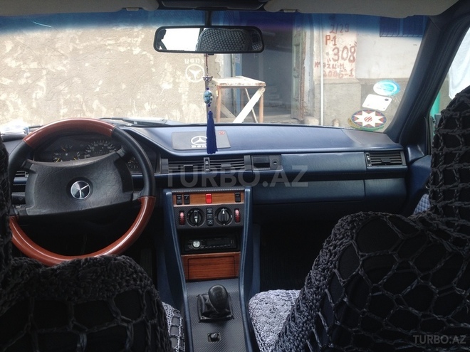 Mercedes E 280 1992, 336,913 km - 2.8 л - Sumqayıt