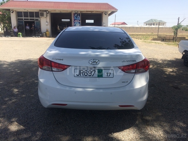Hyundai Elantra 2013, 94,500 km - 1.8 л - Şirvan