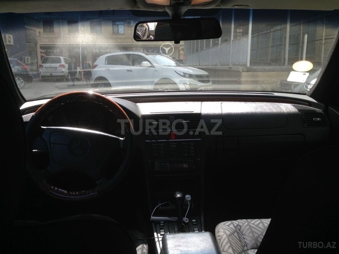 Mercedes C 200 1995, 270,000 km - 2.0 л - Bakı