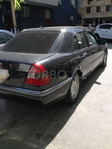 Mercedes C 200 1995, 270,000 km - 2.0 л - Bakı
