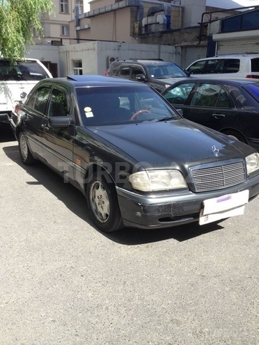 Mercedes C 200 1995, 270,000 km - 2.0 л - Bakı