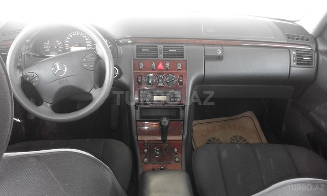 Mercedes E 220 2000, 296,400 km - 2.2 l - Bakı