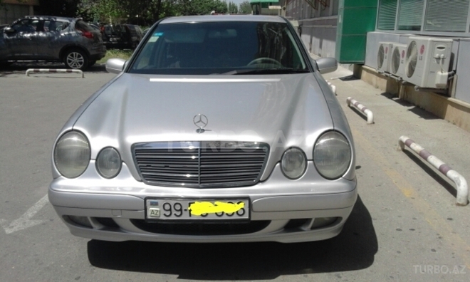Mercedes E 220 2000, 296,400 km - 2.2 l - Bakı