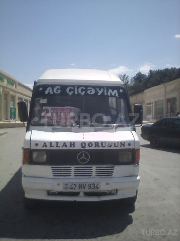 Mercedes 208 D 1989, 650,000 km - 0.2 l - Ağdaş