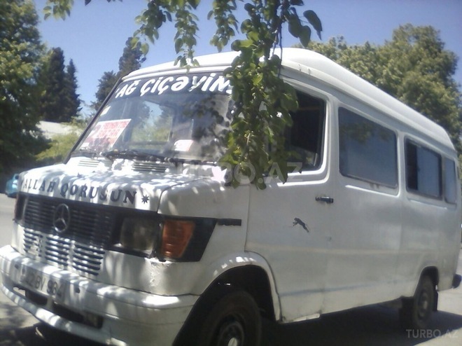 Mercedes 208 D 1989, 650,000 km - 0.2 l - Ağdaş