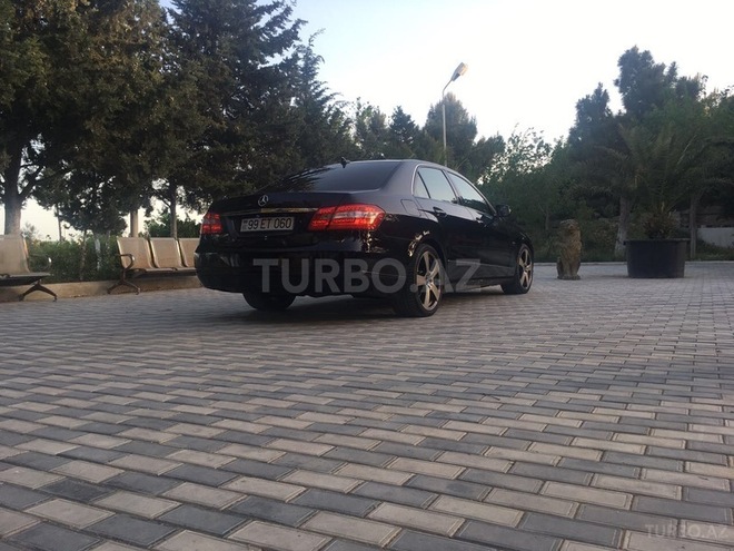 Mercedes E 220 2010, 141,000 km - 2.1 l - Bakı