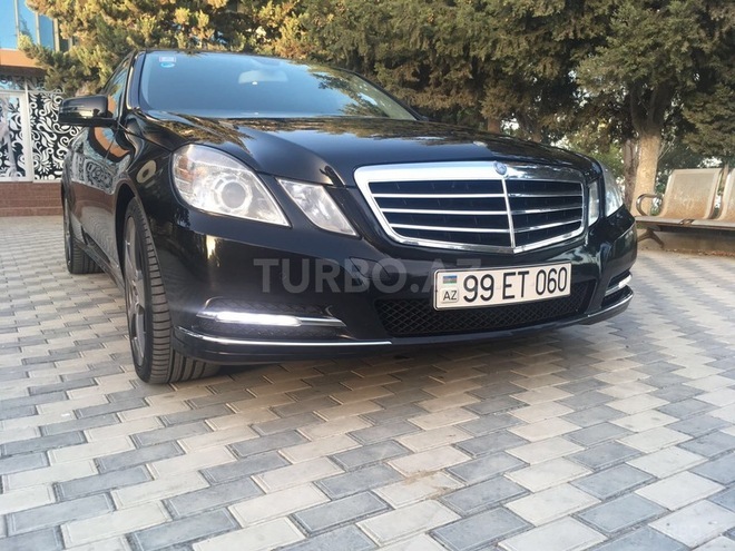 Mercedes E 220 2010, 141,000 km - 2.1 l - Bakı