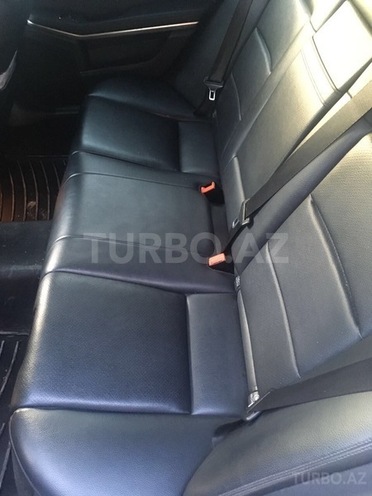 Mercedes E 220 2010, 141,000 km - 2.1 l - Bakı