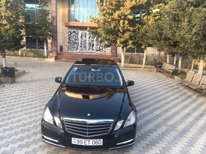Mercedes E 220 2010, 141,000 km - 2.1 l - Bakı