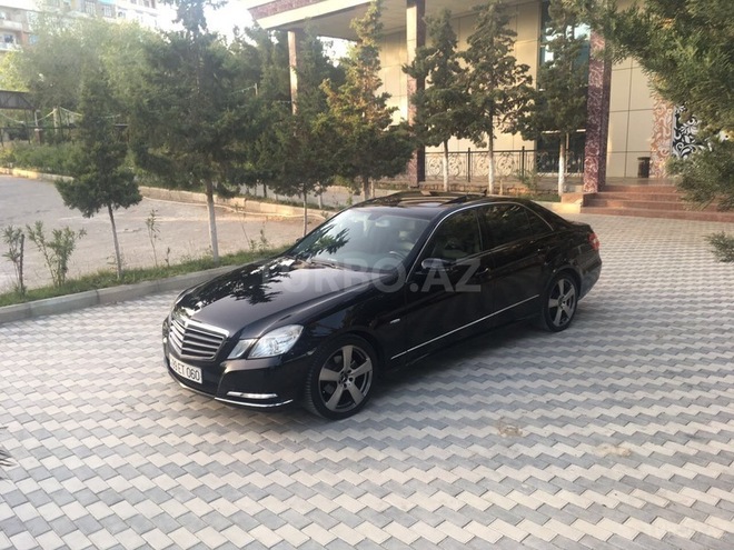Mercedes E 220 2010, 141,000 km - 2.1 l - Bakı