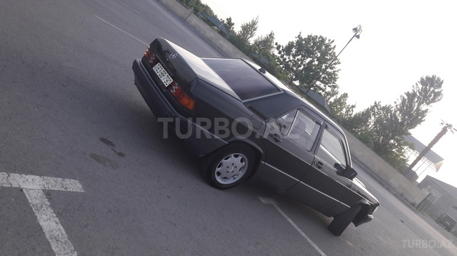 Mercedes 190 1990, 130 km - 2.0 л - Bərdə