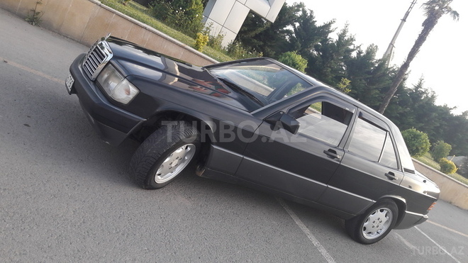 Mercedes 190 1990, 130 km - 2.0 л - Bərdə