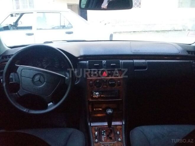 Mercedes E 200 1998, 200,000 km - 2.0 l - Şirvan