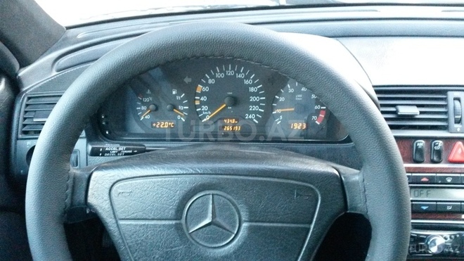 Mercedes C 200 1998, 256,000 km - 2.0 l - Sumqayıt