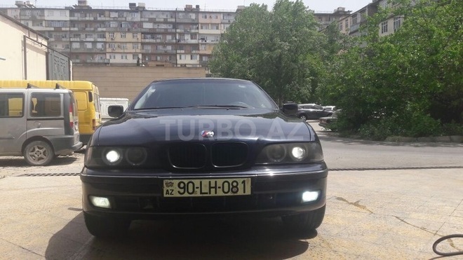 BMW 523 1999, 330,000 km - 2.5 l - Bakı