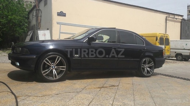BMW 523 1999, 330,000 km - 2.5 l - Bakı
