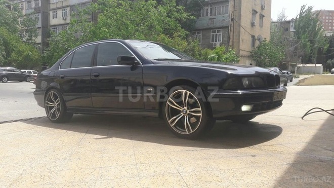 BMW 523 1999, 330,000 km - 2.5 l - Bakı