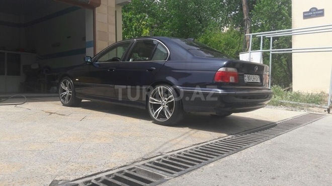 BMW 523 1999, 330,000 km - 2.5 l - Bakı