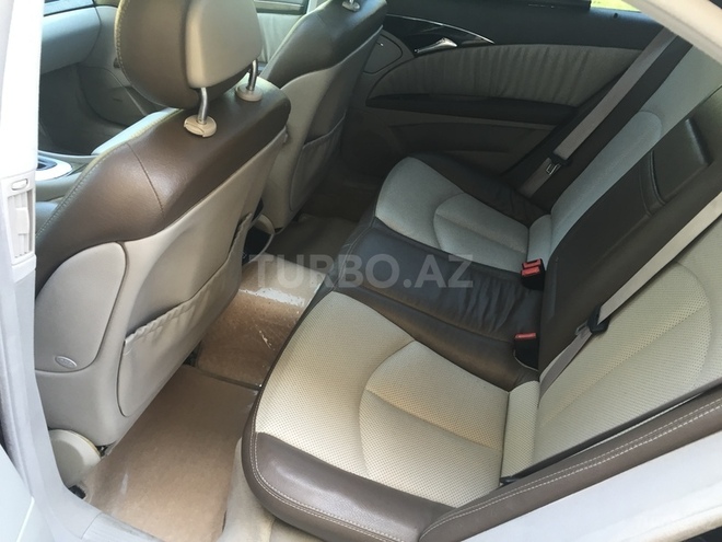 Mercedes E 320 2003, 271,000 km - 3.2 l - Bakı