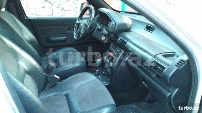 Land Rover Freelander 2003, 150,000 km - 2.0 l - Bakı