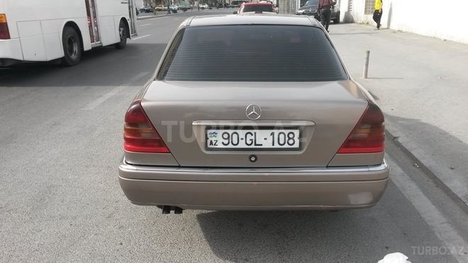 Mercedes C 250 1994, 179,000 km - 2.5 l - Bakı