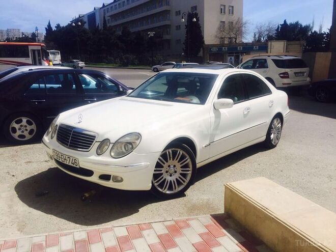 Mercedes E 320 2003, 200,000 km - 3.2 l - Bakı