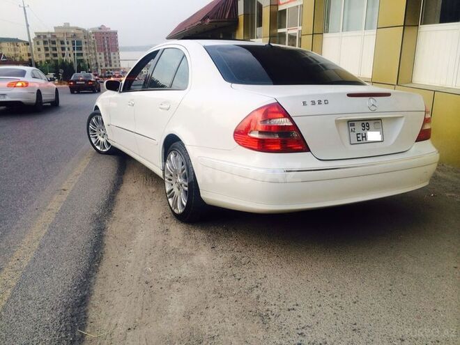Mercedes E 320 2003, 200,000 km - 3.2 l - Bakı