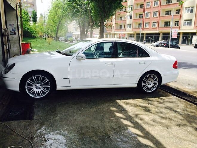 Mercedes E 320 2003, 200,000 km - 3.2 l - Bakı