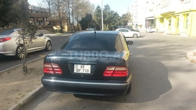 Mercedes E 240 2000, 258 km - 2.4 l - Bakı