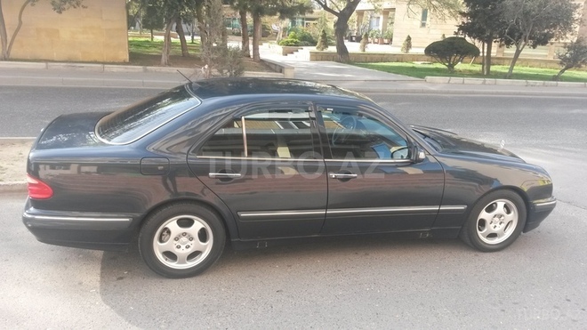 Mercedes E 240 2000, 258 km - 2.4 l - Bakı