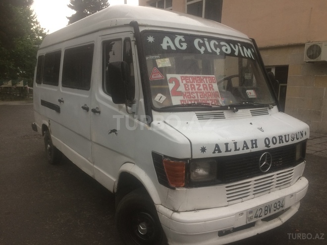 Mercedes 208 D 1989, 650,000 km - 2.3 l - Ağdaş