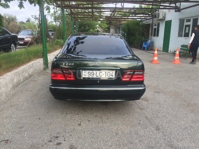 Mercedes E 240 2000, 171,500 km - 2.4 l - Bakı