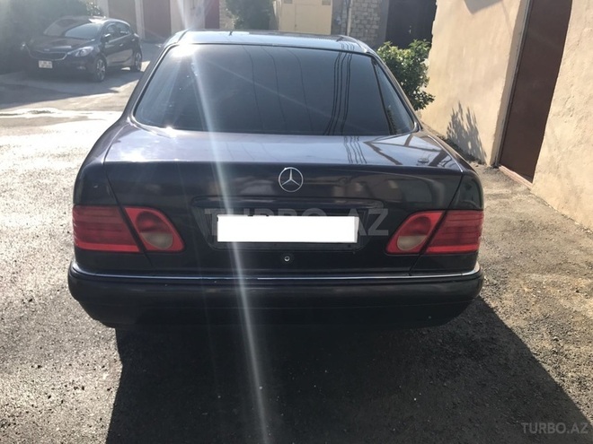 Mercedes E 320 1996, 240,000 km - 3.2 l - Bakı