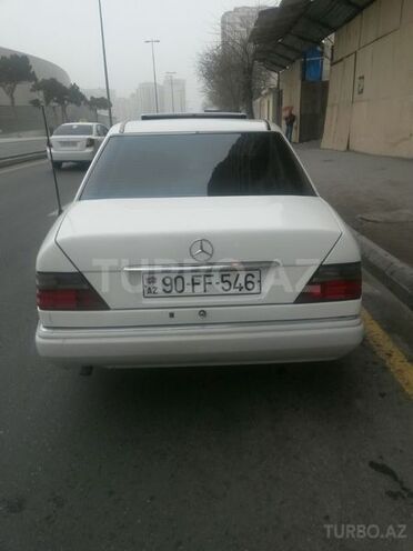 Mercedes E 220 1993, 356,987 km - 2.2 l - İmişli