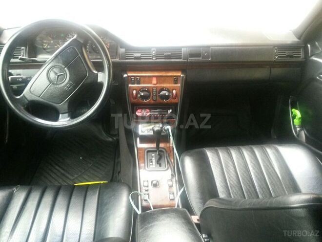 Mercedes E 220 1993, 356,987 km - 2.2 l - İmişli