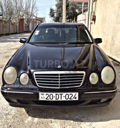 Mercedes E 320 2001, 215,000 km - 3.2 l - Bakı