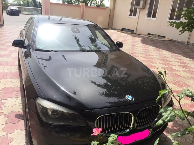 BMW 750 2011, 118,000 km - 4.4 л - Bakı