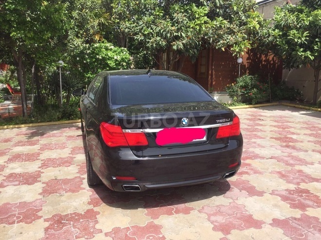 BMW 750 2011, 118,000 km - 4.4 л - Bakı