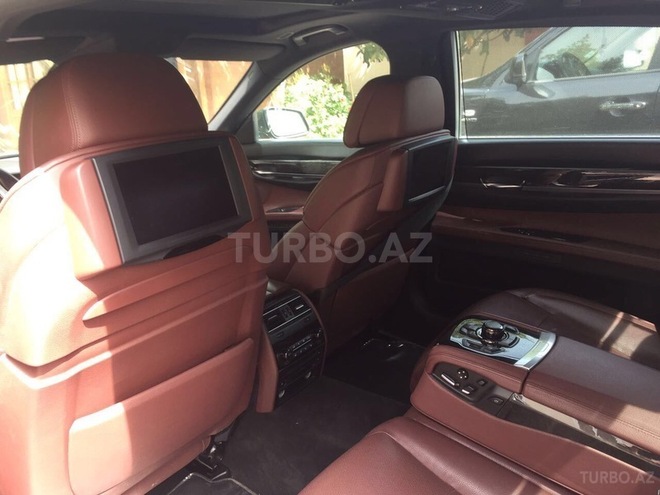 BMW 750 2011, 118,000 km - 4.4 л - Bakı