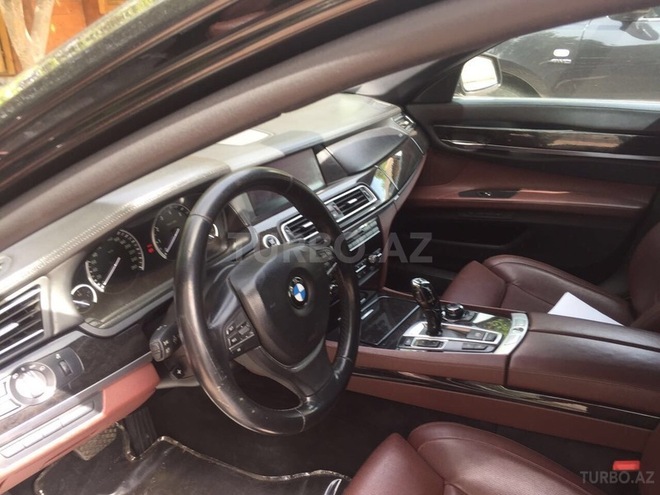 BMW 750 2011, 118,000 km - 4.4 л - Bakı