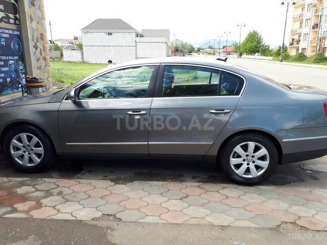 Volkswagen Passat 2005, 161,000 km - 1.8 л - Qazax
