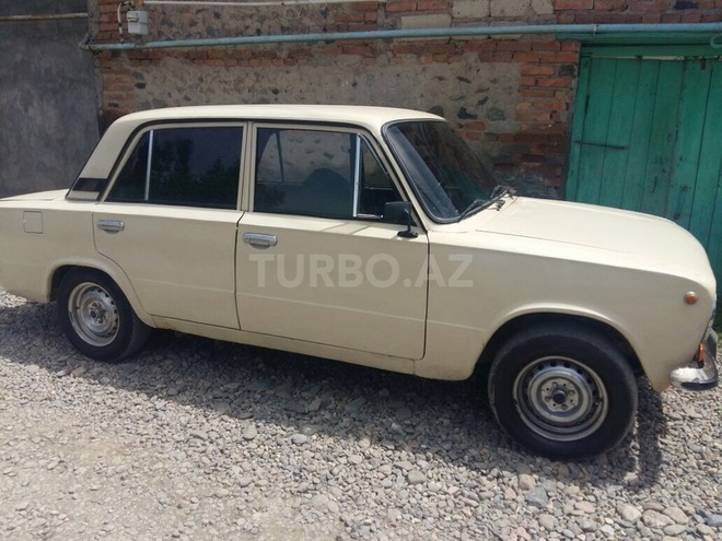 LADA (VAZ) 21011 1985, 300,000 km - 1.3 l - Bakı