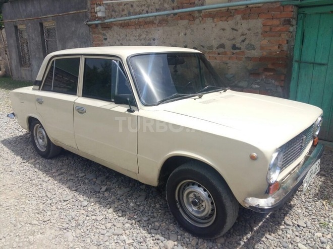 LADA (VAZ) 21011 1985, 300,000 km - 1.3 l - Bakı