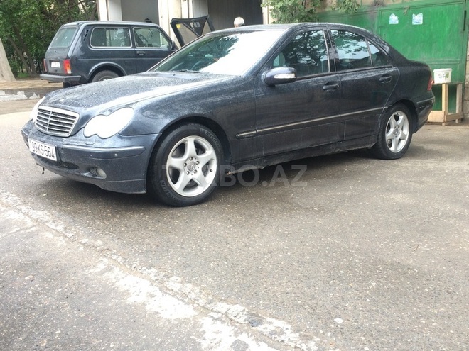 Mercedes C 240 2001, 208,341 km - 2.6 l - Bakı