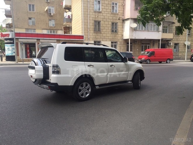 Mitsubishi Pajero 2007, 138,500 km - 3.8 л - Bakı