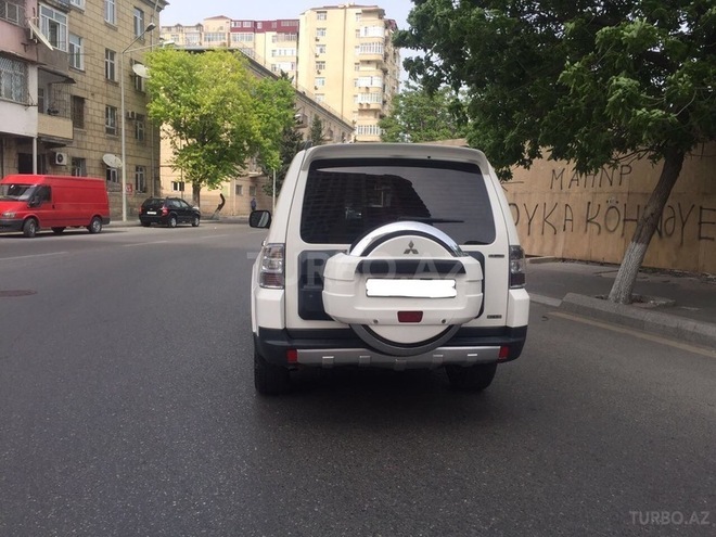 Mitsubishi Pajero 2007, 138,500 km - 3.8 л - Bakı