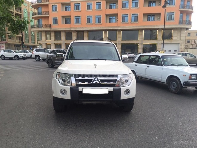 Mitsubishi Pajero 2007, 138,500 km - 3.8 л - Bakı