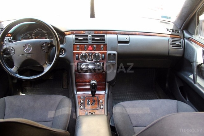 Mercedes E 230 2000, 255,000 km - 2.2 l - Bakı